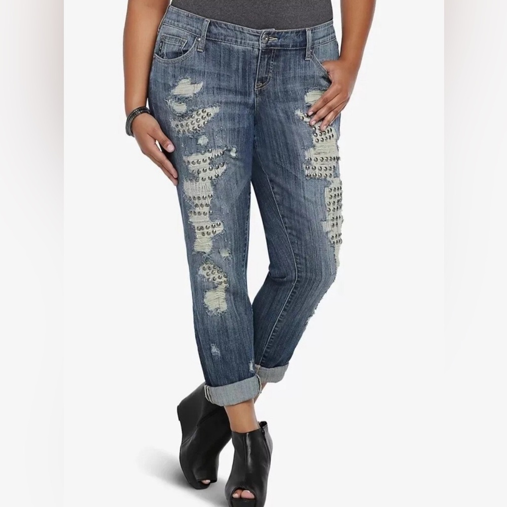 Torrid Premium Boyfriend Studded and Distressed Jeans Size 12 NWT